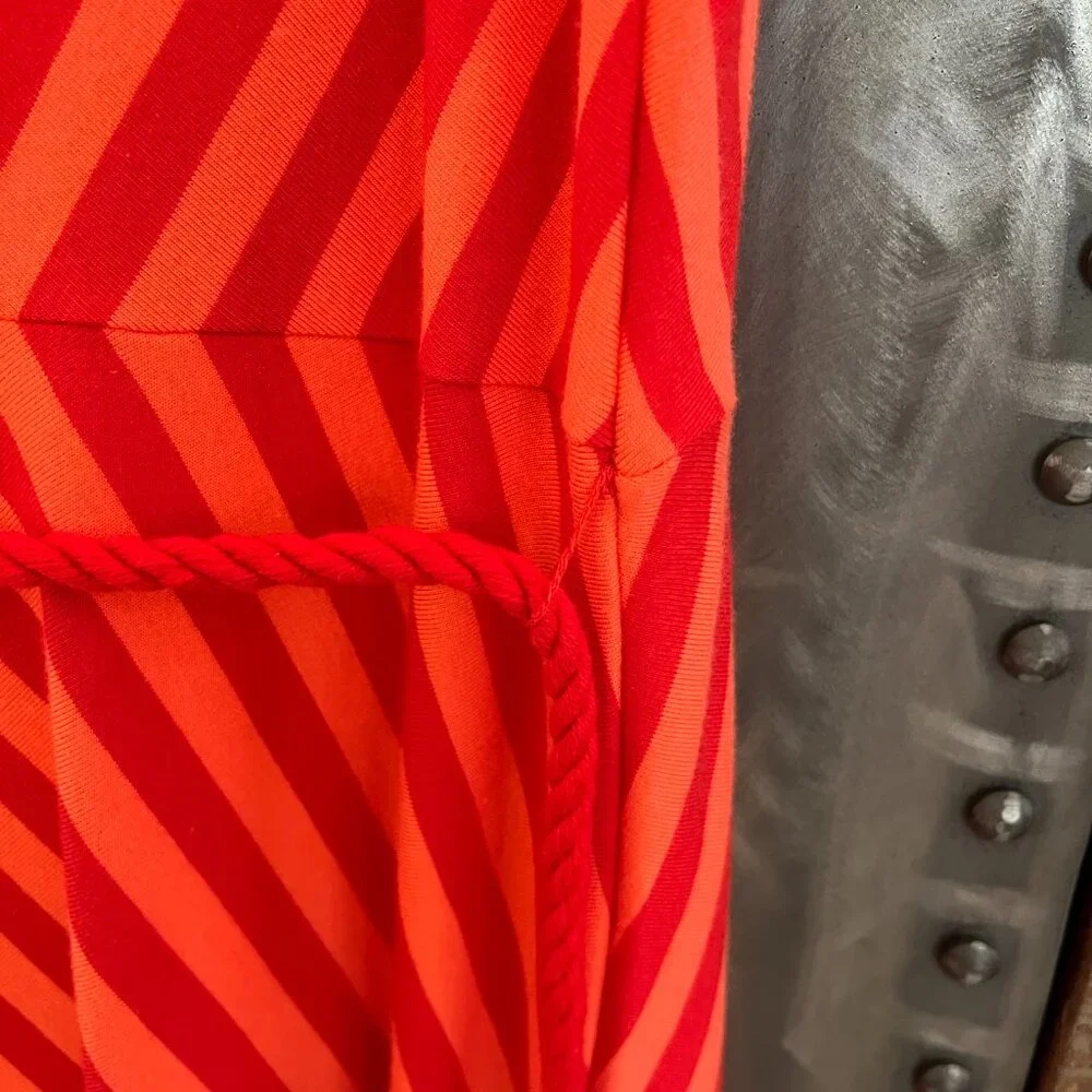 NWOT Lands' End Coral Bliss Chevron Stripe V-Neck Shirred Shoulder Dress - Picture 12 of 13